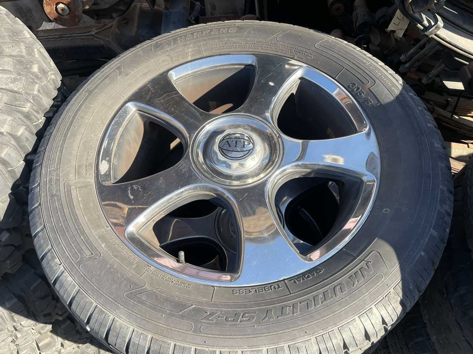 Гуми с джанти 305/55 R20 6х139,7 /8.5j /et-20