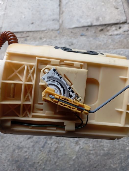 Бензинова помпа Audi A3 8l 1.8 125