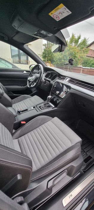 VW Passat Variant 2.0 TDI R-Line Executive 2019 • direct proprietar