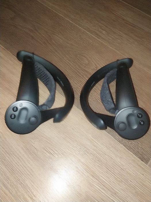 Vand Valve Index  - bonus suport ochelari si controlere