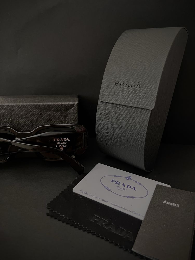 Слънчеви очила prada