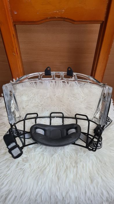 Форма хоккейная , коньки, нагрудник, визор