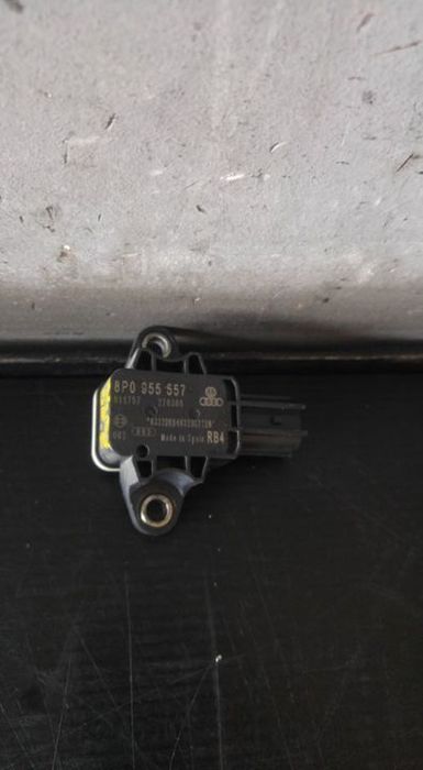 Senzor impact dreapta fata audi a4 b7 8p0955557