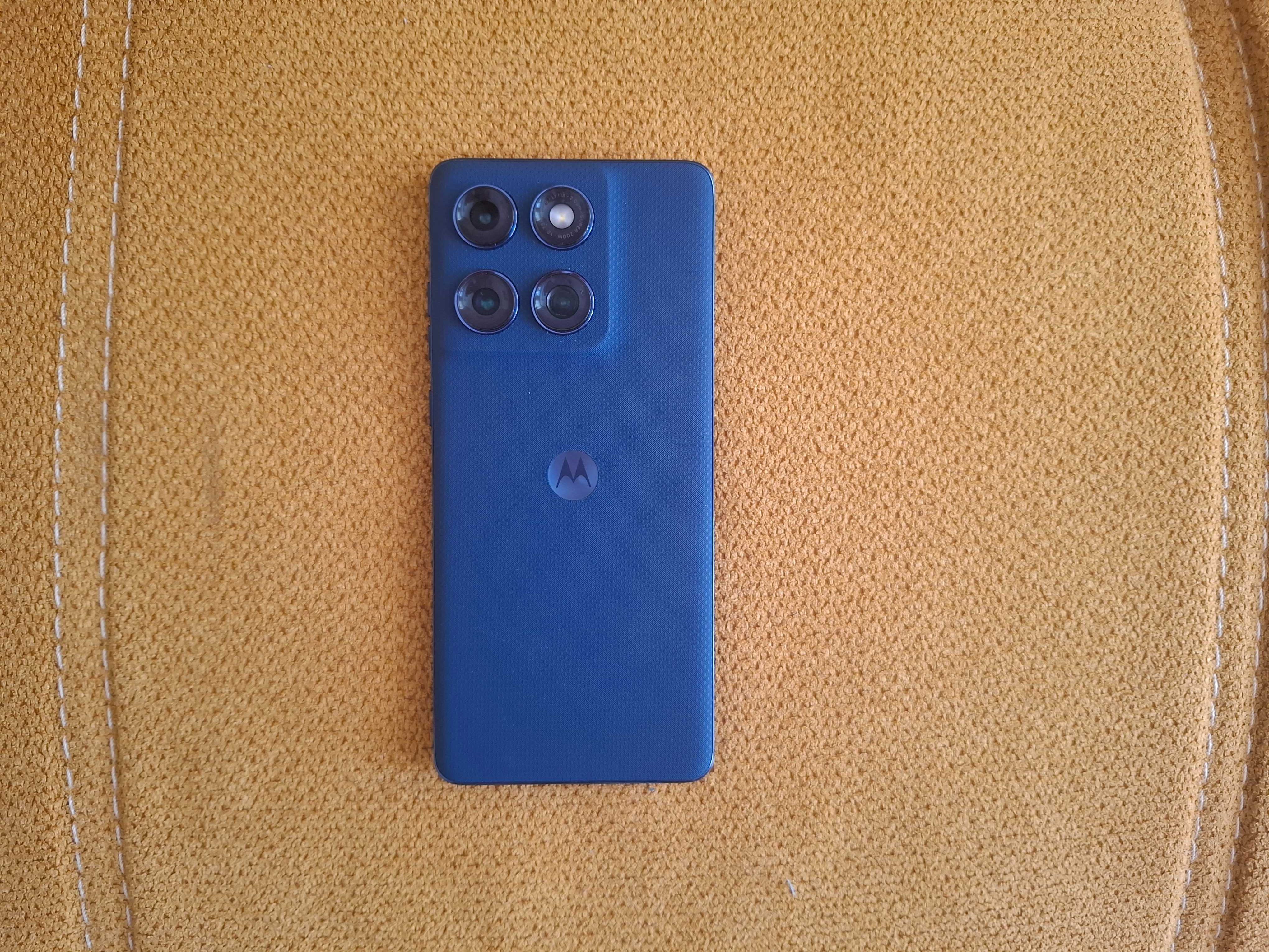 Продавам Смартфон Motorola - Edge 60 5G, 6.7''