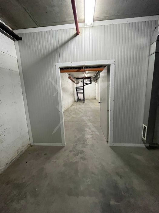 Продава се Магазин в Пловдив, Гагарин - 170 кв.м за 755 €/кв.м - Снимка #2