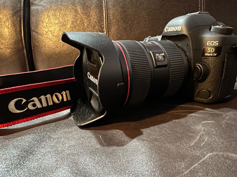 Vând pachet Canon 5D Mark IV+Lentila Canon EF 24-70mm f/2.8 L II USM
