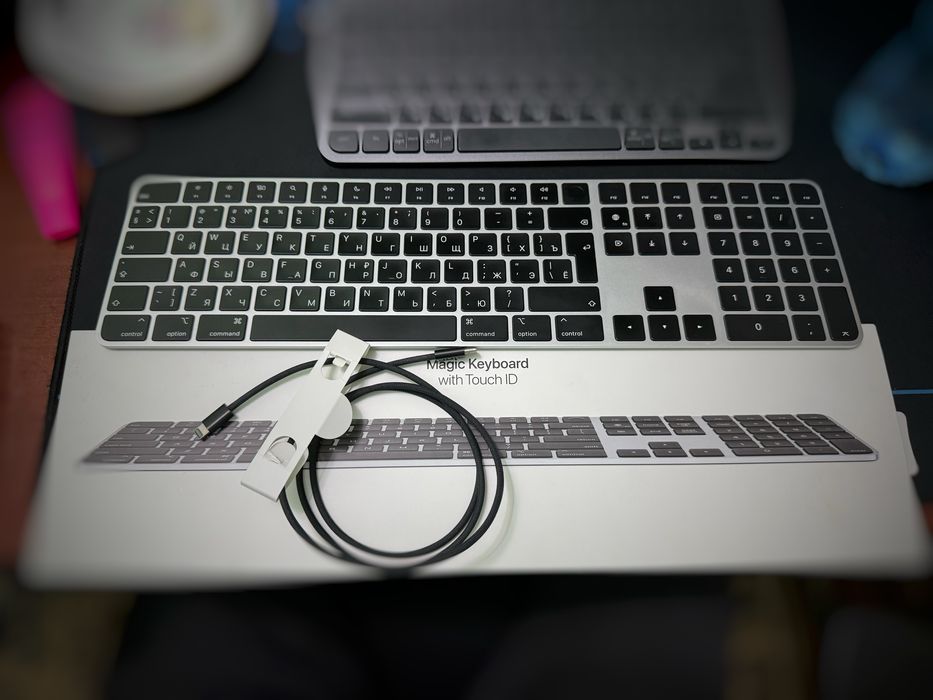Apple Magic keyboard with touch ID - RU
