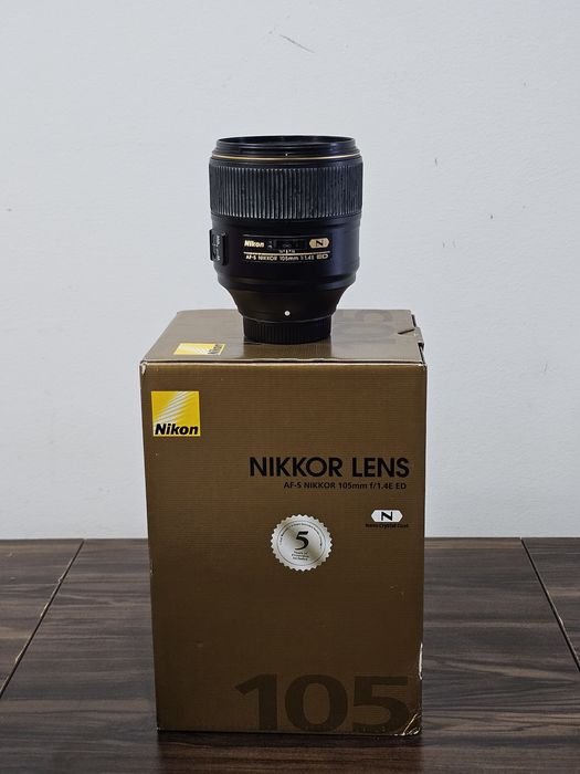 Nikon 105mm F1.4