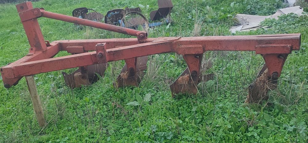 Плуг за ЮМЗ  4х25