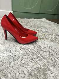 туфли красные
