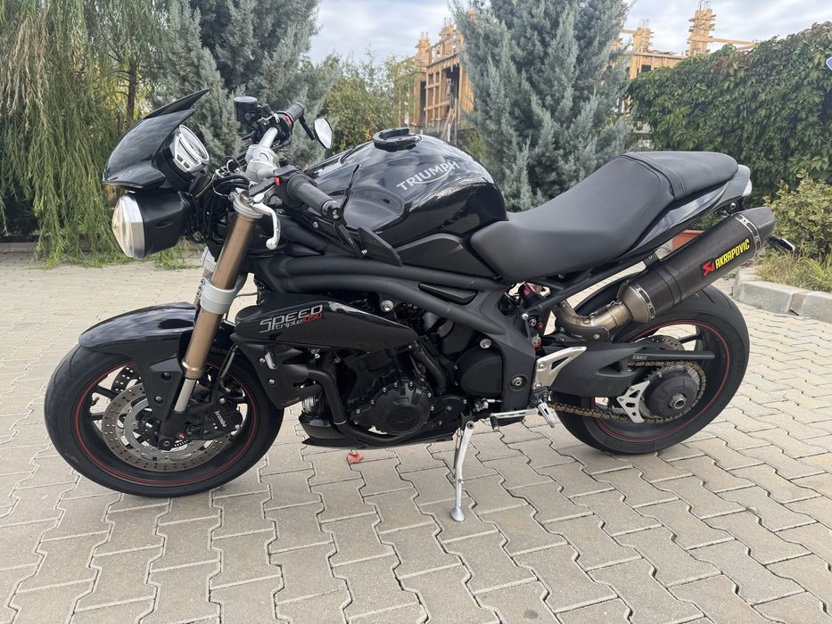 Triumph Speed Triple 1050 Abs Akrapovic full led