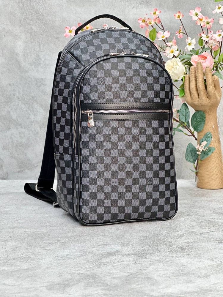 Ghiozdan/Rucsac Louis Vuitton modele noi