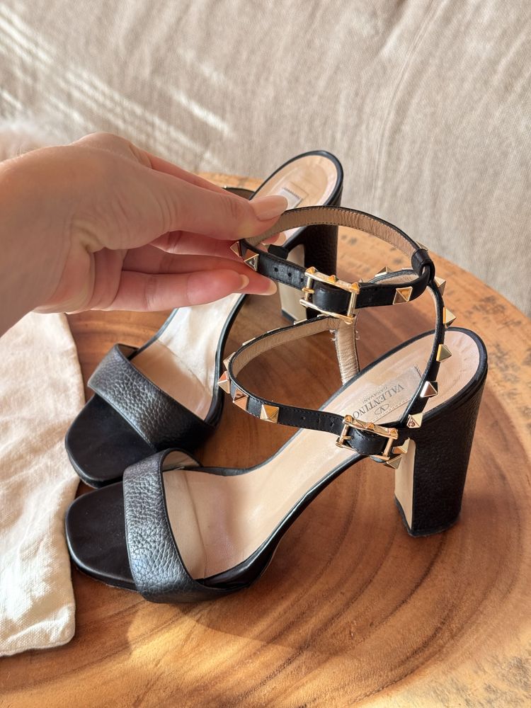 Обувки Valentino Rockstud Pre-Loved