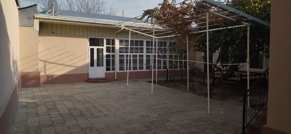 Намозгох. ВДОЛЬ ДОРОГИ срочно продаётся дом.