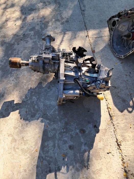 Cutie viteze Dacia Duster 1.5 dci 4x4 TL8 B 005