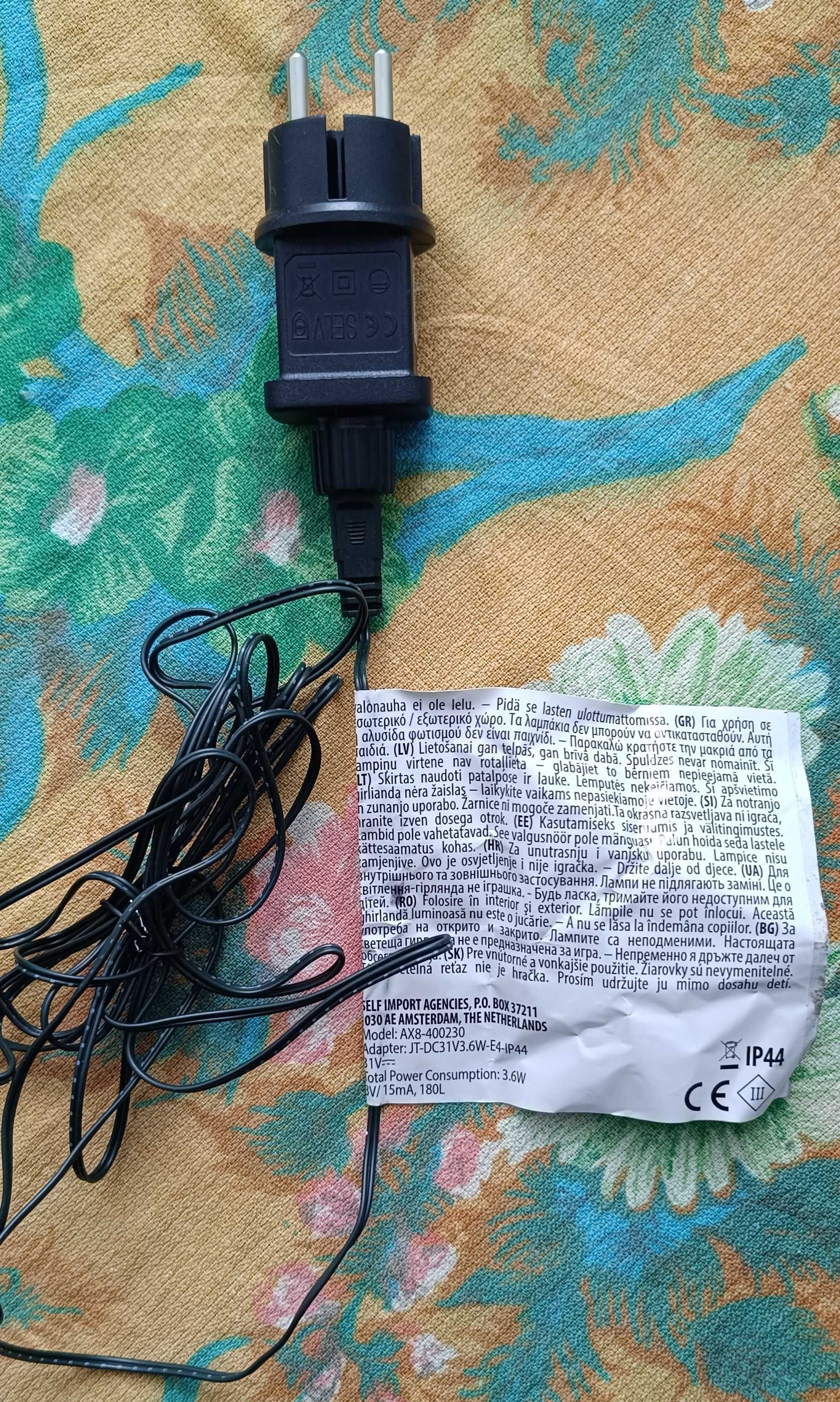 Коледна украса 180 броя LED тип Ледени висулки. IP44. Нова.