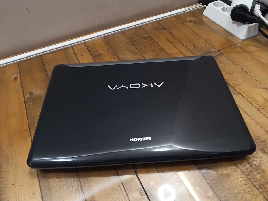 Лаптоп Medion Akoya E7222/  17"