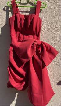 Rochie roșie cu fundă