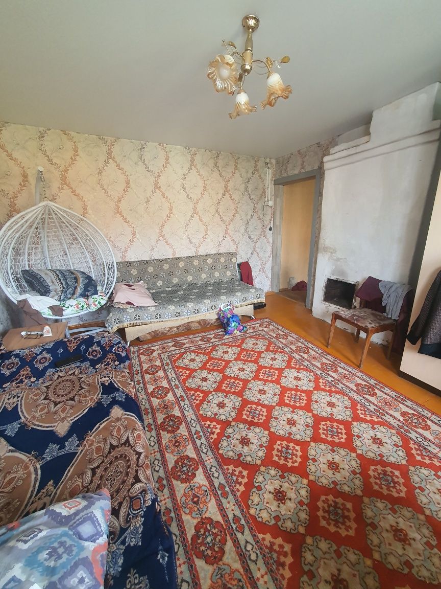 Продам 3 комн.частный дом барачного типа , в районе 4 поликл., 19 мкр