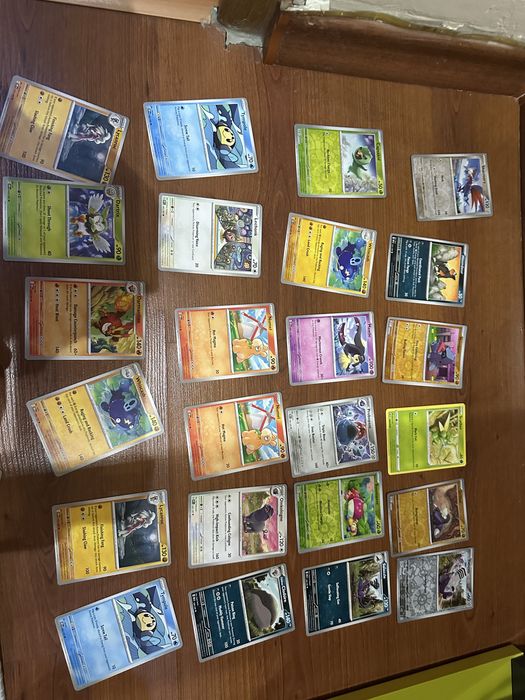 Pocemon карти редки и не редки