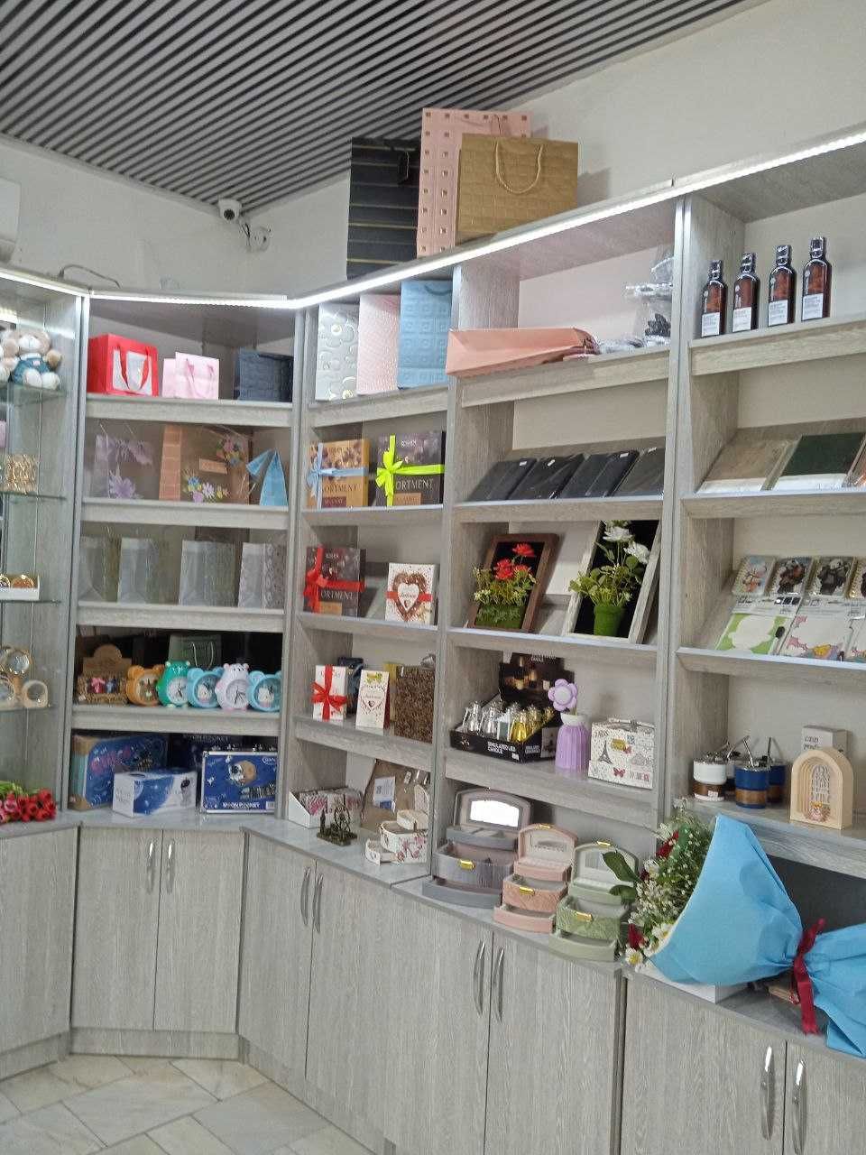 Magazin uchun tayyor mebel