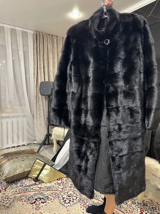 Норковая шуба черная