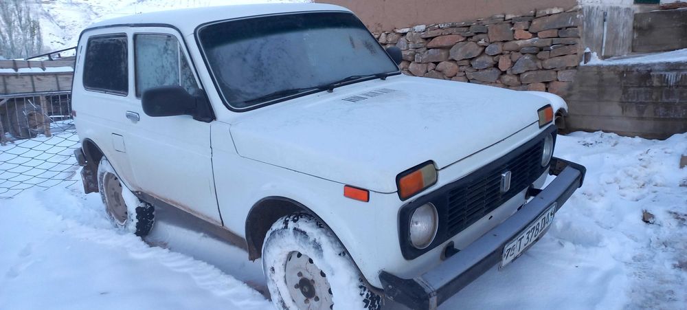 Лада нива сотилади