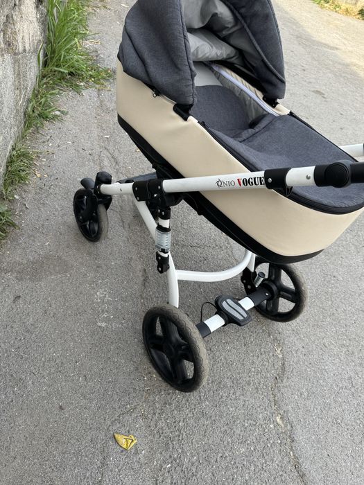 Здравейте продавам количка за бебе