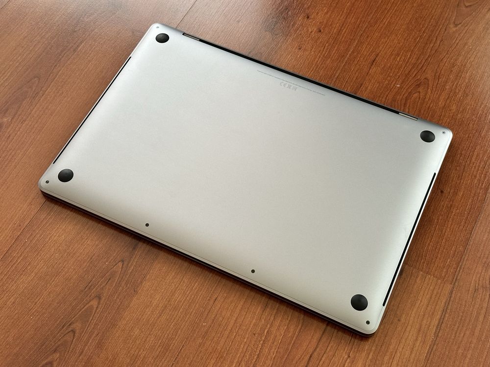 Като Нов *32GB Ram*16’Macbook Pro 16’ 2019/i7-9850H/1TB SSD/5300M