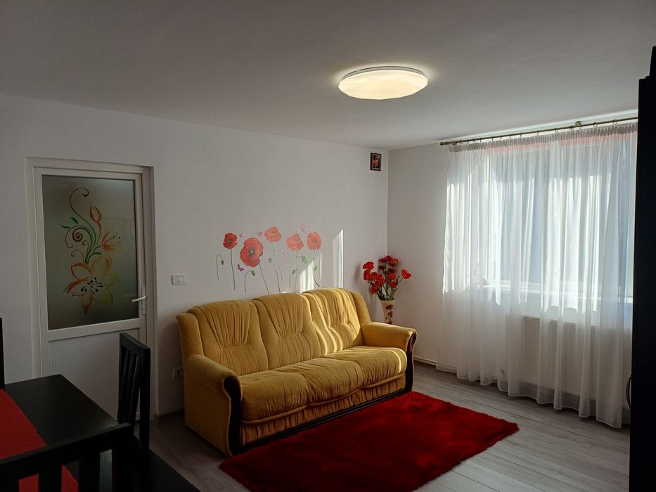 Vând apartament cu 2 camere, or. Săveni, jud. Botosani