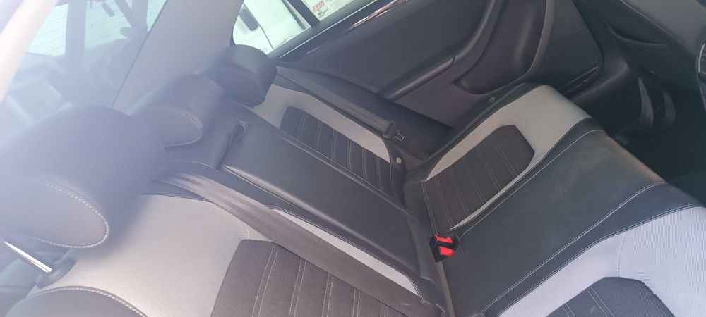 VW Jetta 2.0 TDI Bluemotion Highline