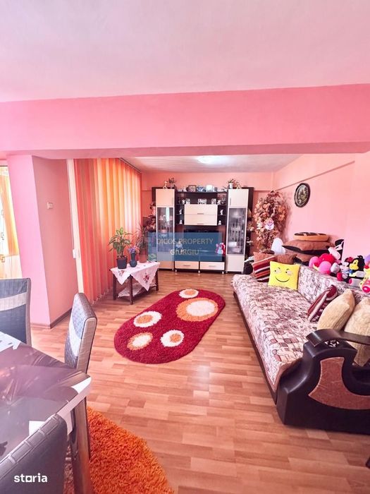 Apartament spațios, 3 camere – Bulevardul CFR, Giurgiu
