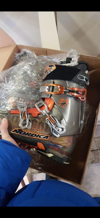 Ски обувки Nordica Beast F8