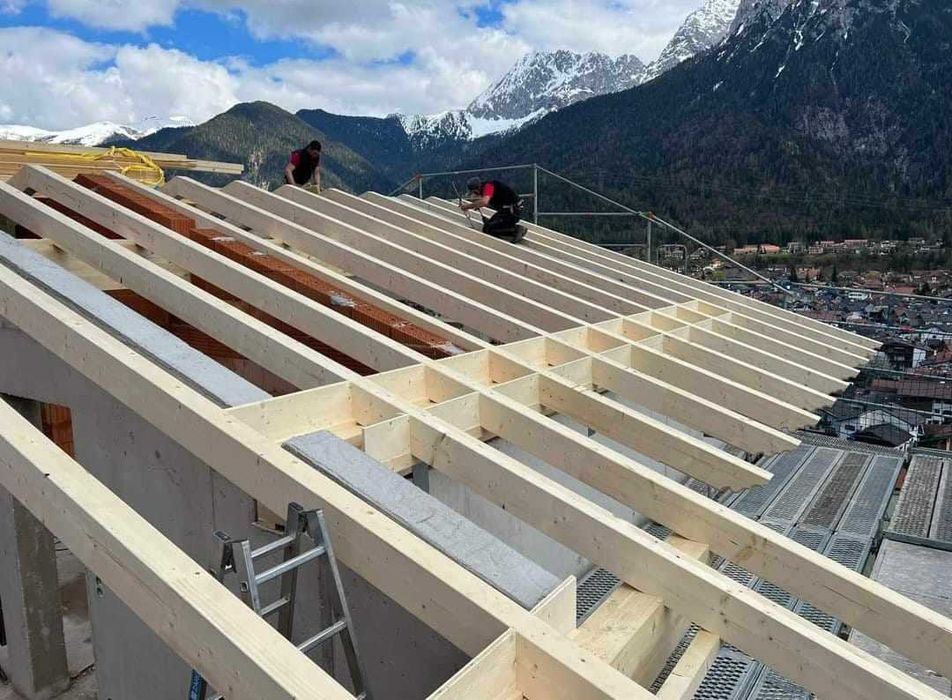 Reparatii acoperisuri, dulgherie, sisteme pluviale, montaj acoperis