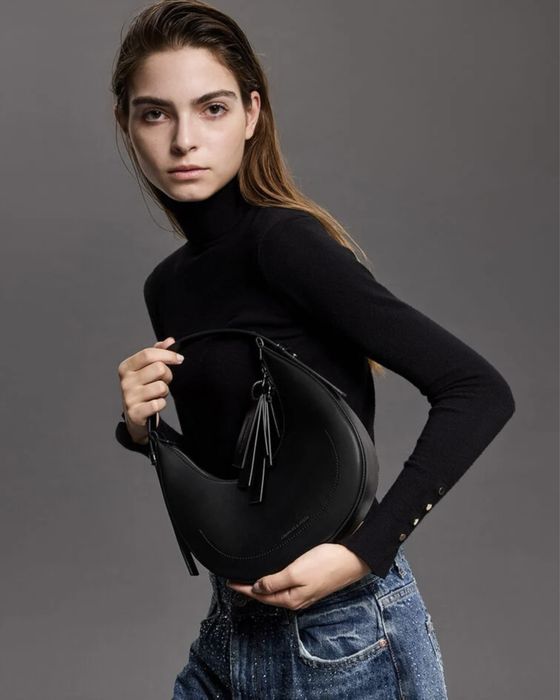 Сумка от Charles & Keith