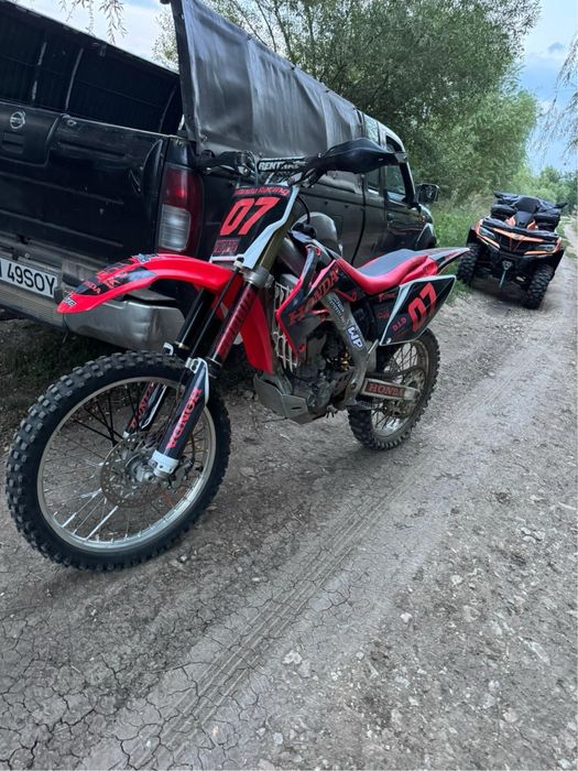 Vând Honda CRF 250R cu doua tobe , an 2009