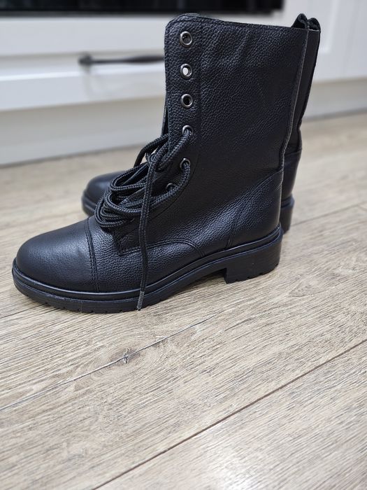 Ботинки чёрные зимние женские