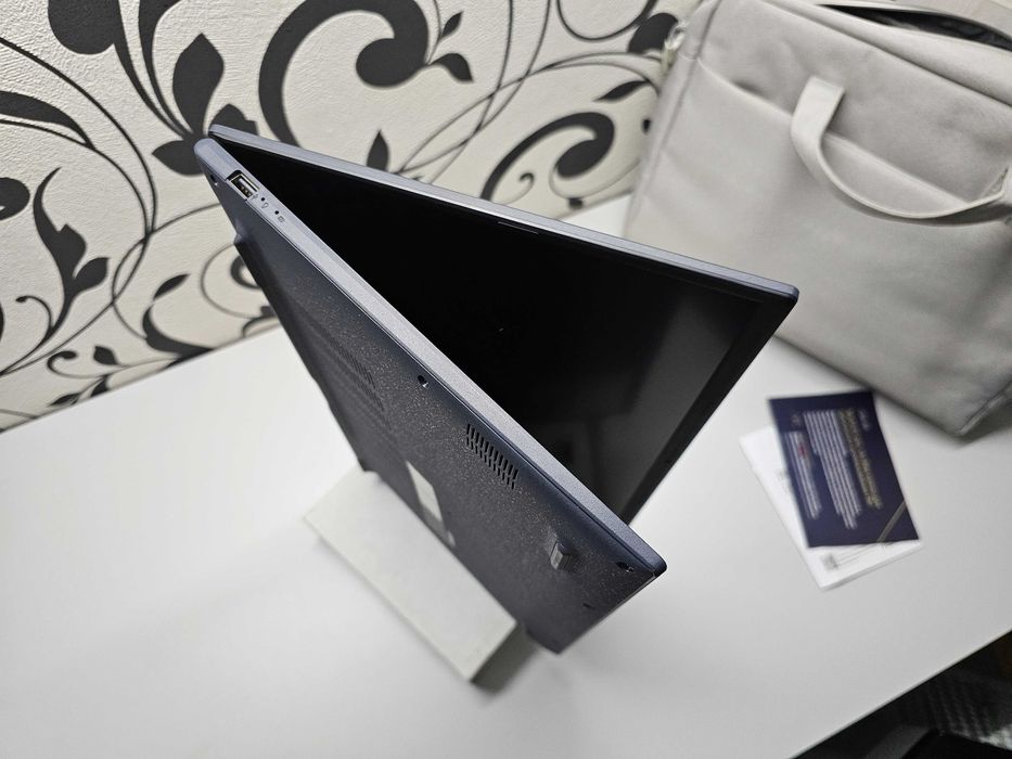 ПРОДАМ ASUS Vivobook 15 Ноутбук Core™i3-1315U/8GB/256GBSSD/15.6"iPSFHD