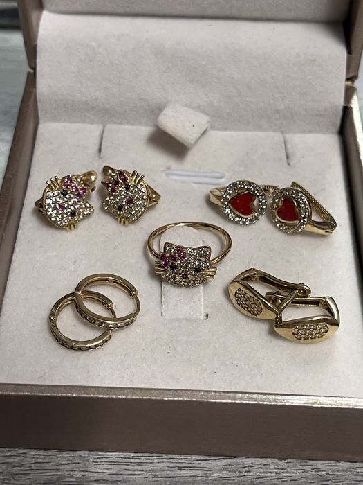 Cercei AUR 14K pentru copii -350 lei / Gr .Ca nou