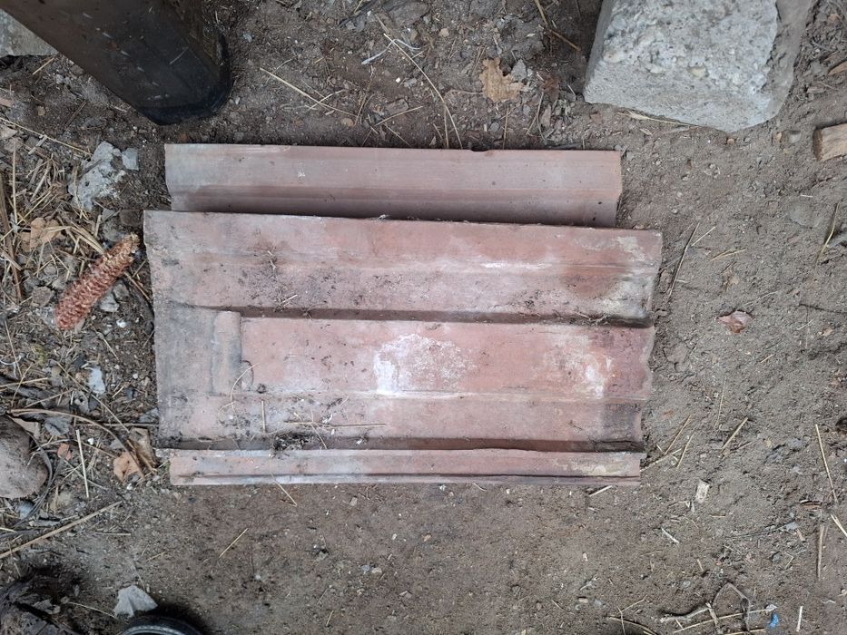 Tigla veche cu 1 cioc sau 2