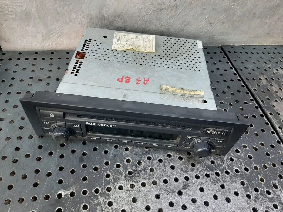 radio cd palyer audi a3 8p 8p0035186c