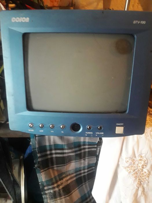 Телевизор.Диагональ 23 см.