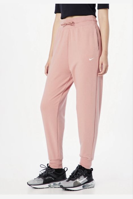 Оригинално долнище nike L