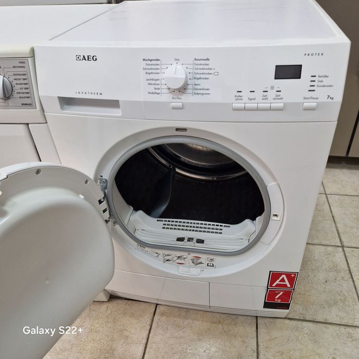 Кондензна сушилня с термопомпа 7кг А++ AEG