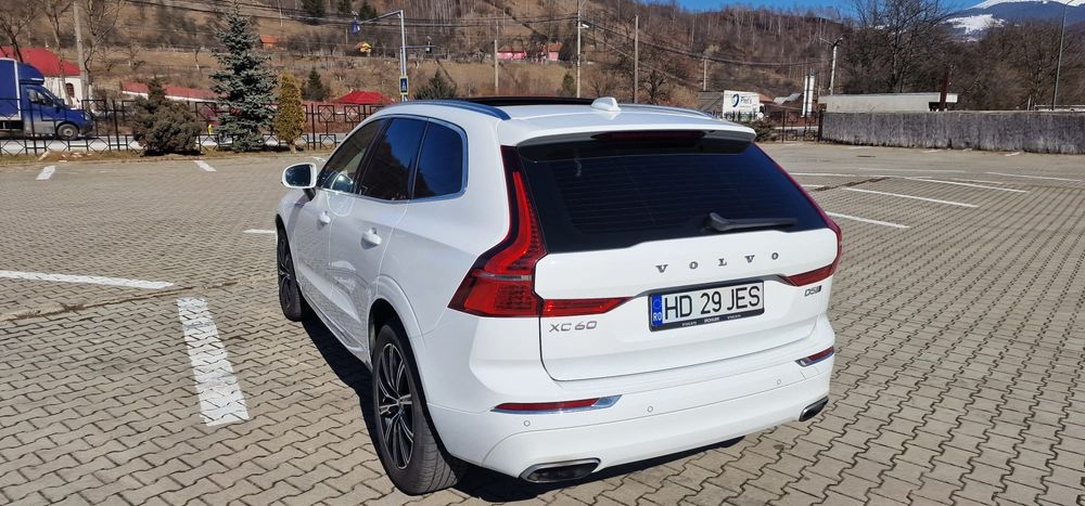 Vând Volvo XC60_D5_2.0_awd_diesel_inscription_235cp-Aninoasa, jud.HD