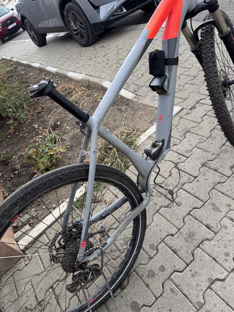 Vand\dezmembrez Bicicleta electrica Cube 29”