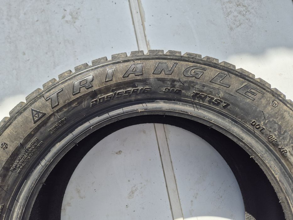 Продам б/у шины TRlANGLE WINTER 205/55 R16
