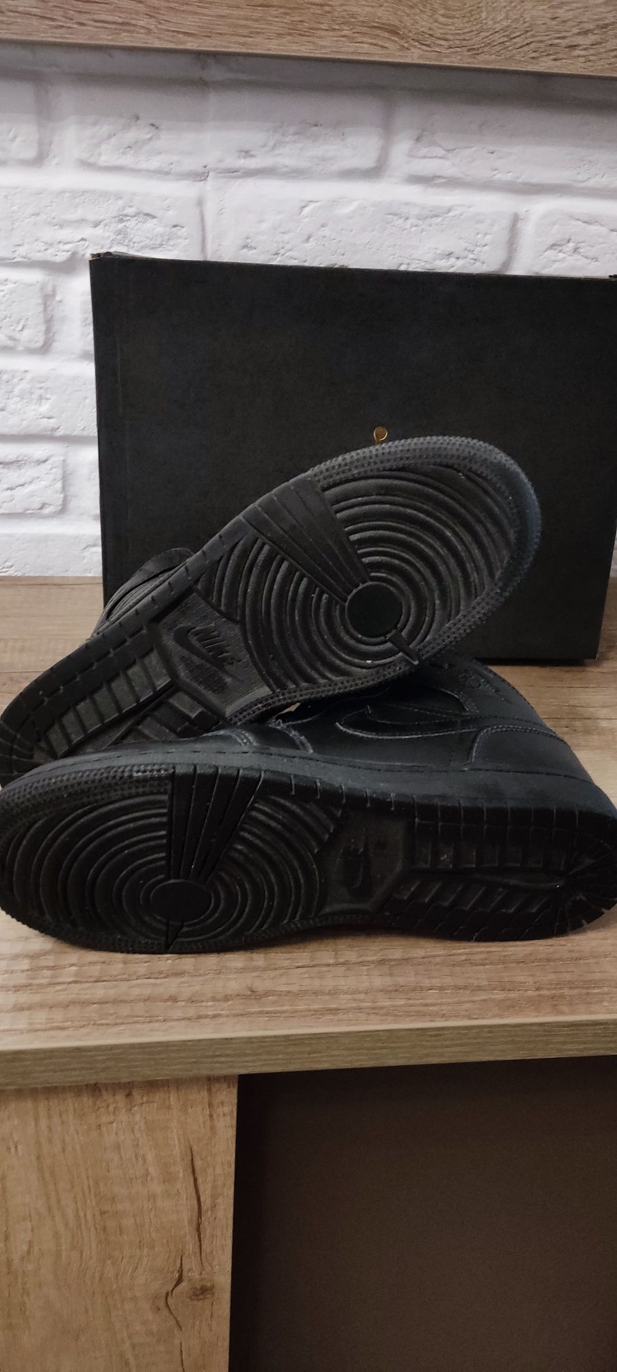 Маратонки "NIKE" -"Air Jordan 1 "