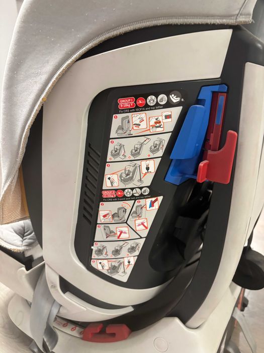 Scaun auot cu Isofix, Chicco