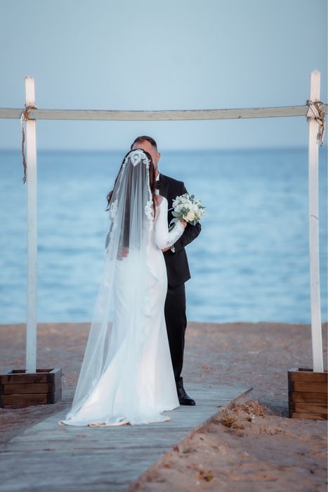 Rochie mireasă și voal lung